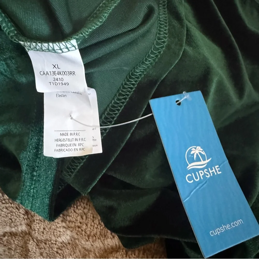 Cupshe Deep Green Velvet Dress